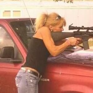 Meet your Posher, Lucy